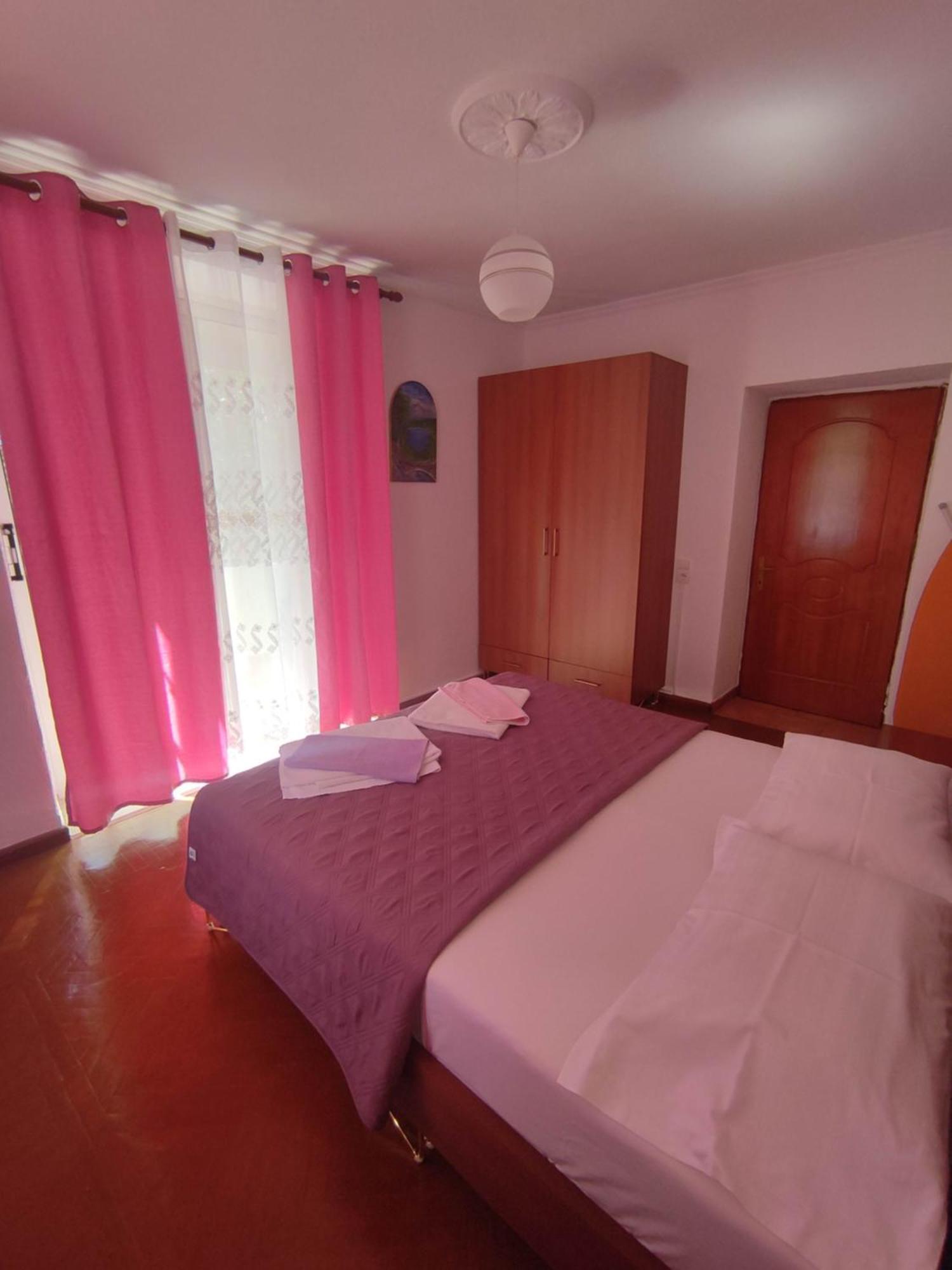 Rias Apartment Sarande Exterior photo